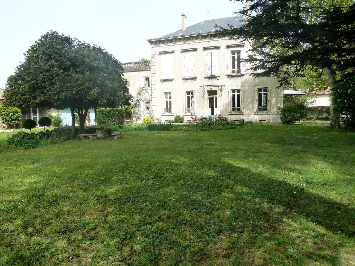 Les Palmiers Bed & Breakfast Mauves Екстериор снимка